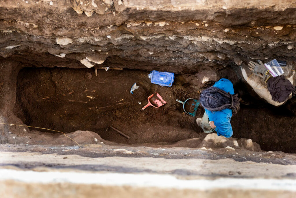 Ancient Burial Uncovered in El Salvador