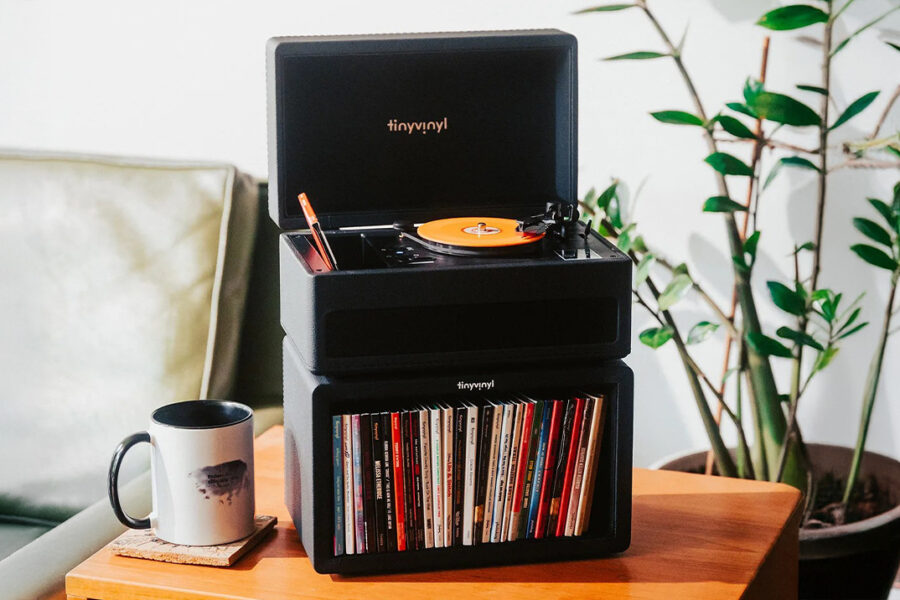 Tiny Vinyl Shrunk the Turntable to Match Its 4-Inch Records