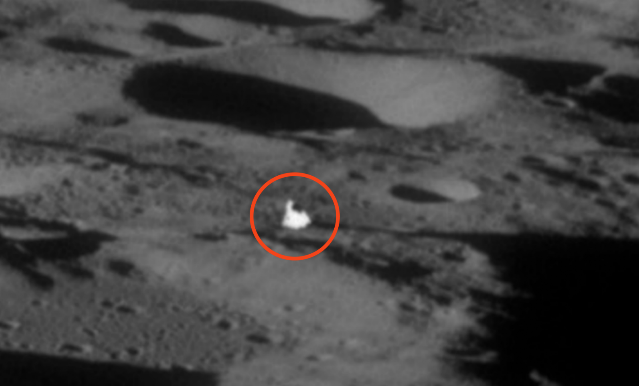 On The Dark Side Of The Moon, Apollo 11 Recorded a 1.2 Mile Tall White Structure! UFO UAP Alien Sighting News.