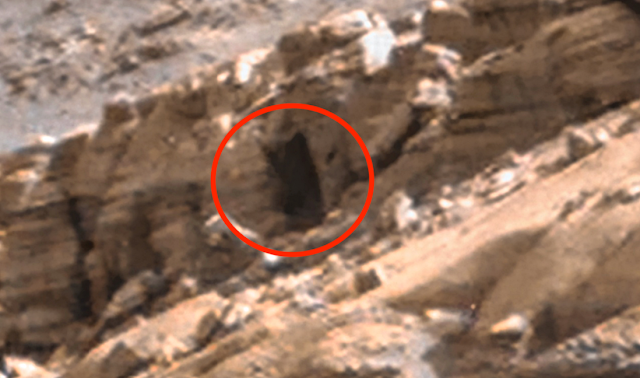 Another Doorway Found On Mars Hill! NASA Rover Told Public Nothing of It!!! UFO UAP Sighting News.
