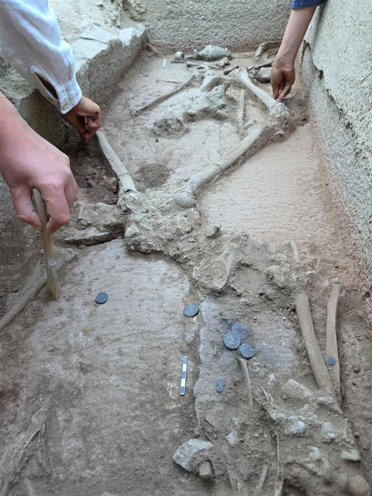 Possible Ancient Wrestler’s Tomb Found in Turkey