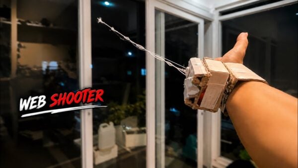 Arduino Spider-Man Web Shooter #WearableWednesday