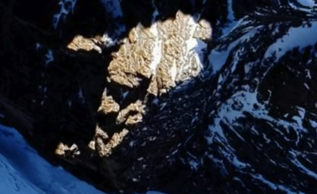 Ancient Alien Face In Antarctica 🇦🇶 Google Earth Map Discovery, UFO UAP paranormal sighting news.👽