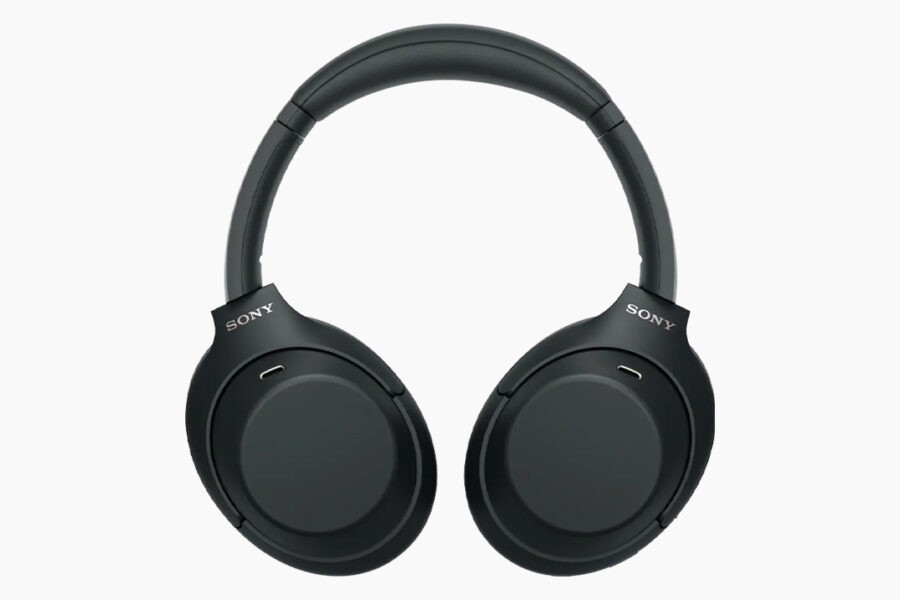 Sony Just Un-Discontinued the WH-1000XM4, Its Most Beloved Pair of Headphones