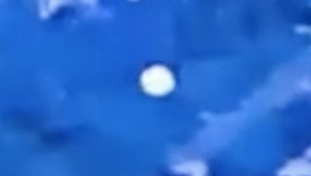 Three UFO Videos And Close Ups From Dept of War 5th Release, UAP Sighting News.