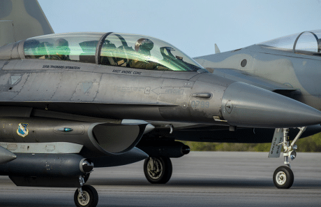 Lockheed Martin Demonstrates Legion IRST Networking with Pod-to-Pod Data Link